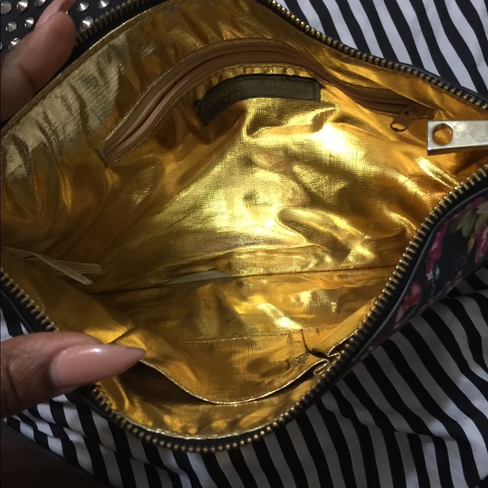 Purses - Picture 3 of 4
